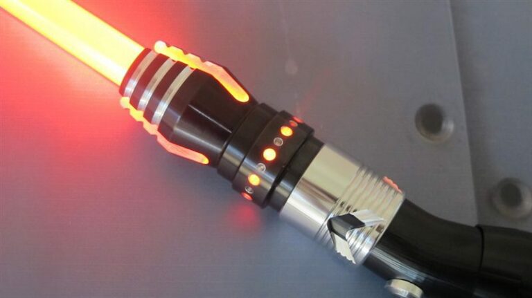 The Dark Mantis Windowed Emitter