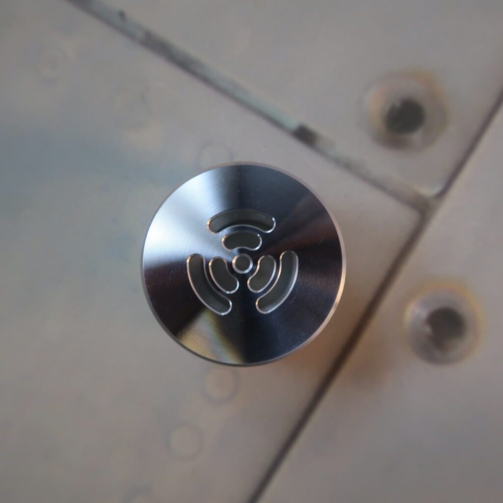 Manticore High Pommel Vent design