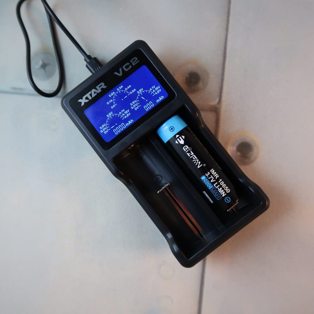 VC2 Charger (18650 battery not included)