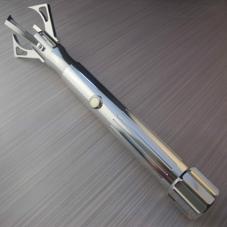 War Glaive Off Lightsaber Closed