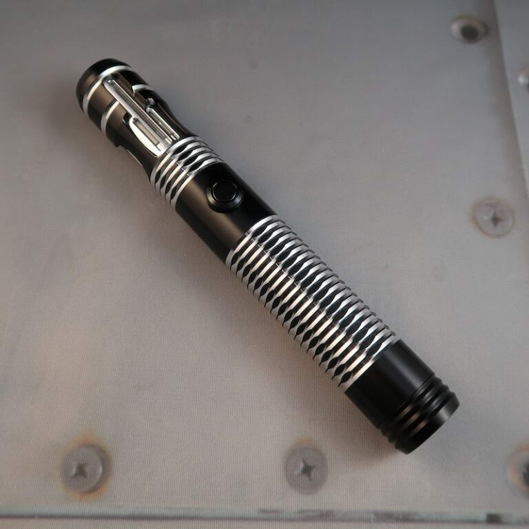 The Dark Apprentice LE v5 Custom Lightsaber