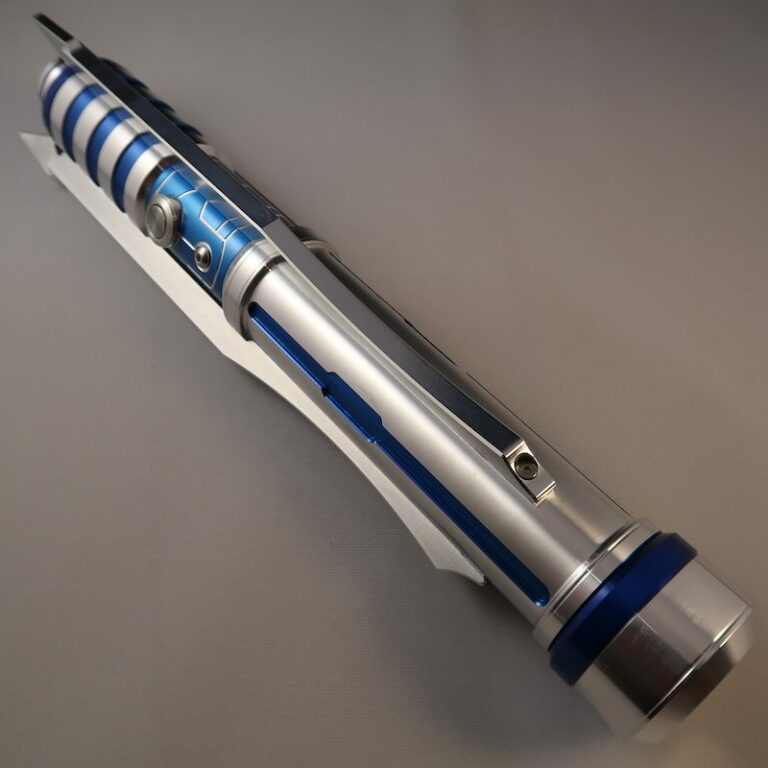 Custom Lightsaber Azure Butcher with No Windows and Emitter Up