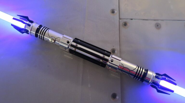 Dominicide Custom Lightsaber Near