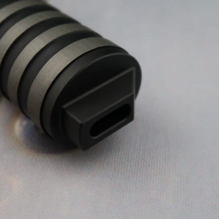 The Darksaber SE v2 - Pommel