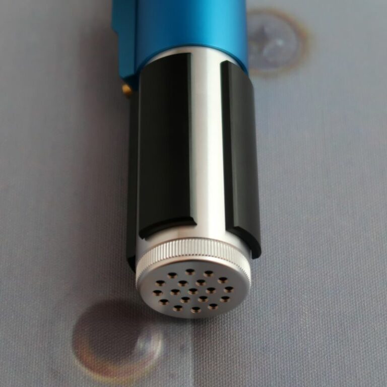 Azure Exile Silver Pommel