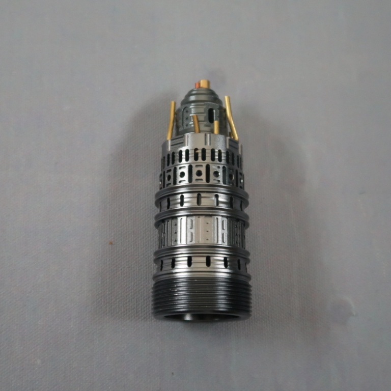 Survivor Gunmetal Pommel 4