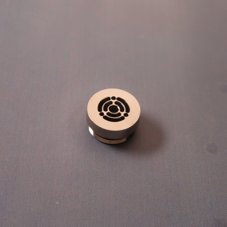 Menace CE Pommel